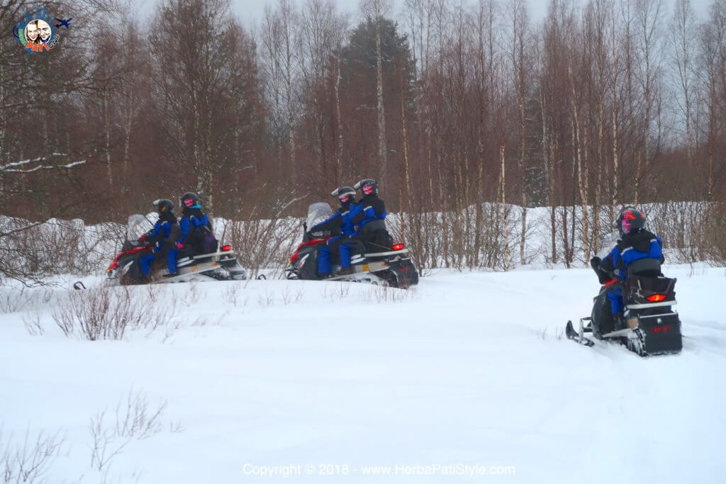 Motoslitta in Lapponia