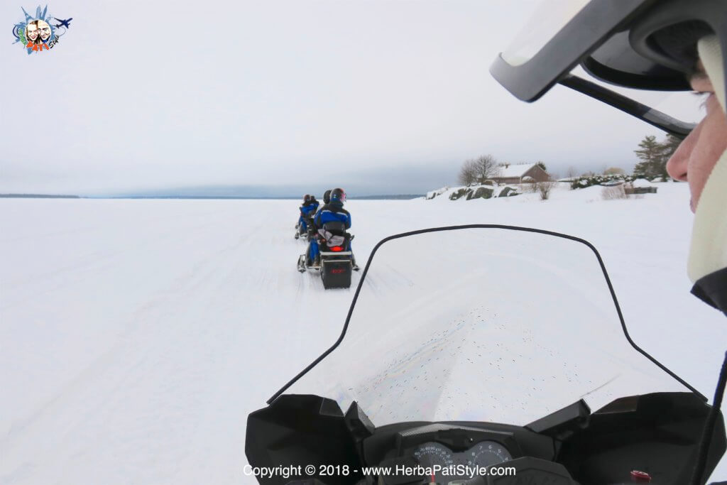 Motoslitta in Lapponia