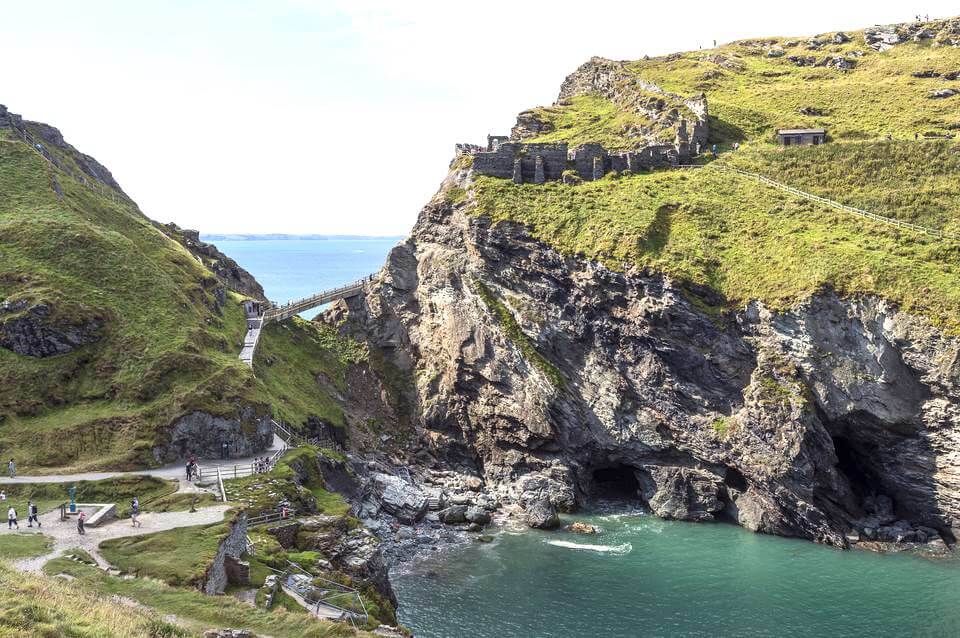 Dormire in un castello in Cornovaglia: il camelot Castle