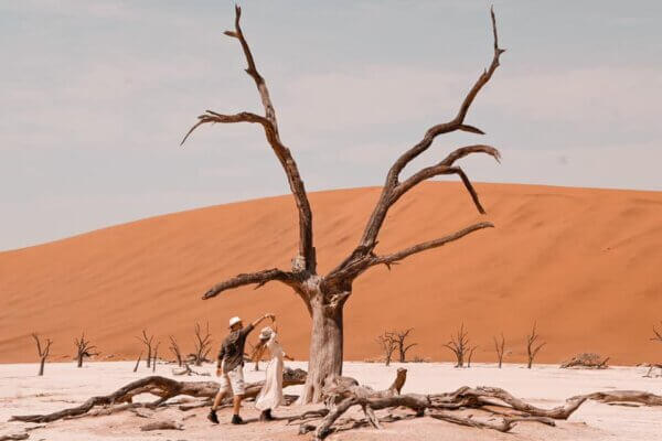 Esplorare la Deadvlei in Namibia