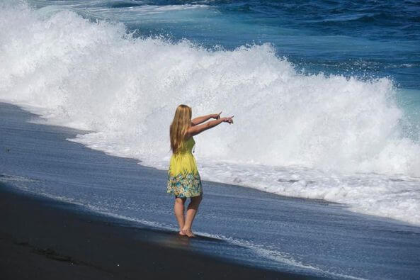 Spiaggia nera a Tahiti