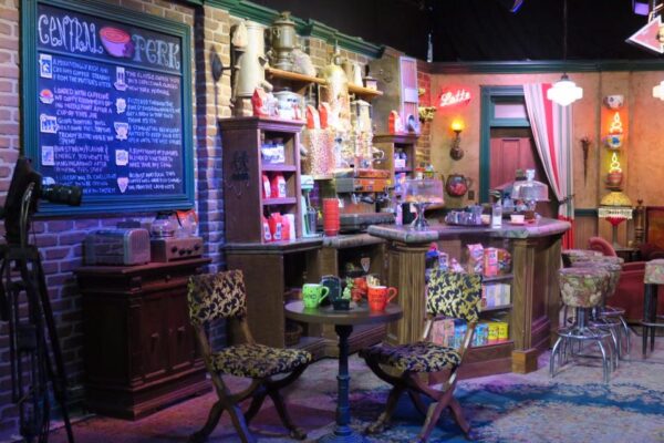 THE FRIENDS SET